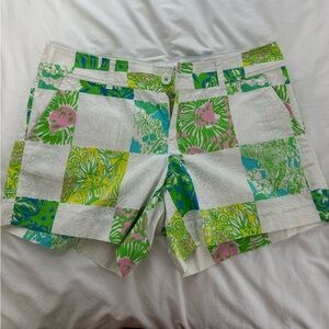 Lilly Pulitzer Callahan Short in Resort White Lioness Patch Small